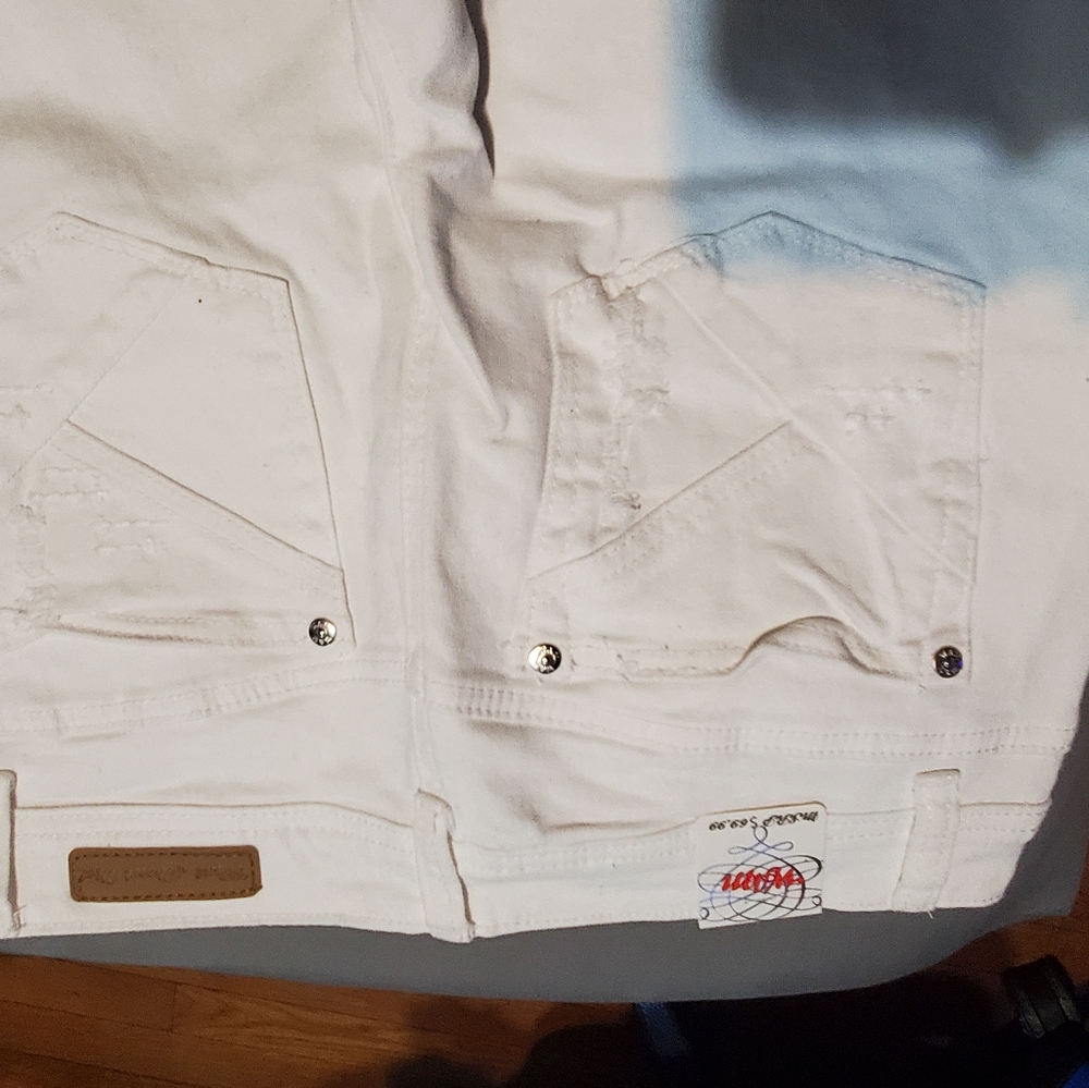 Jeans - Picture 4 of 4